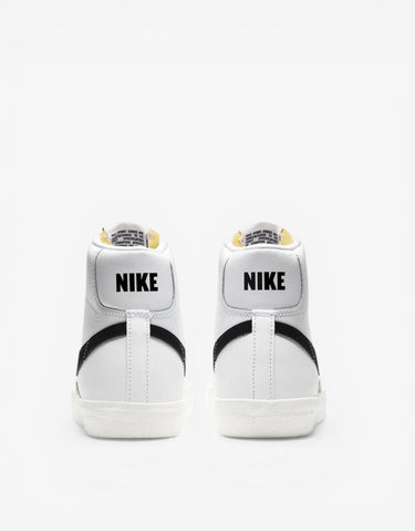 NIKE Blazer Mid 77 Shoes White