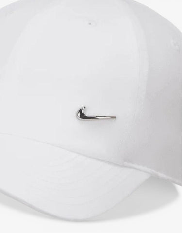 NIKE Dri-Fit Club Metal-Logo Cap White
